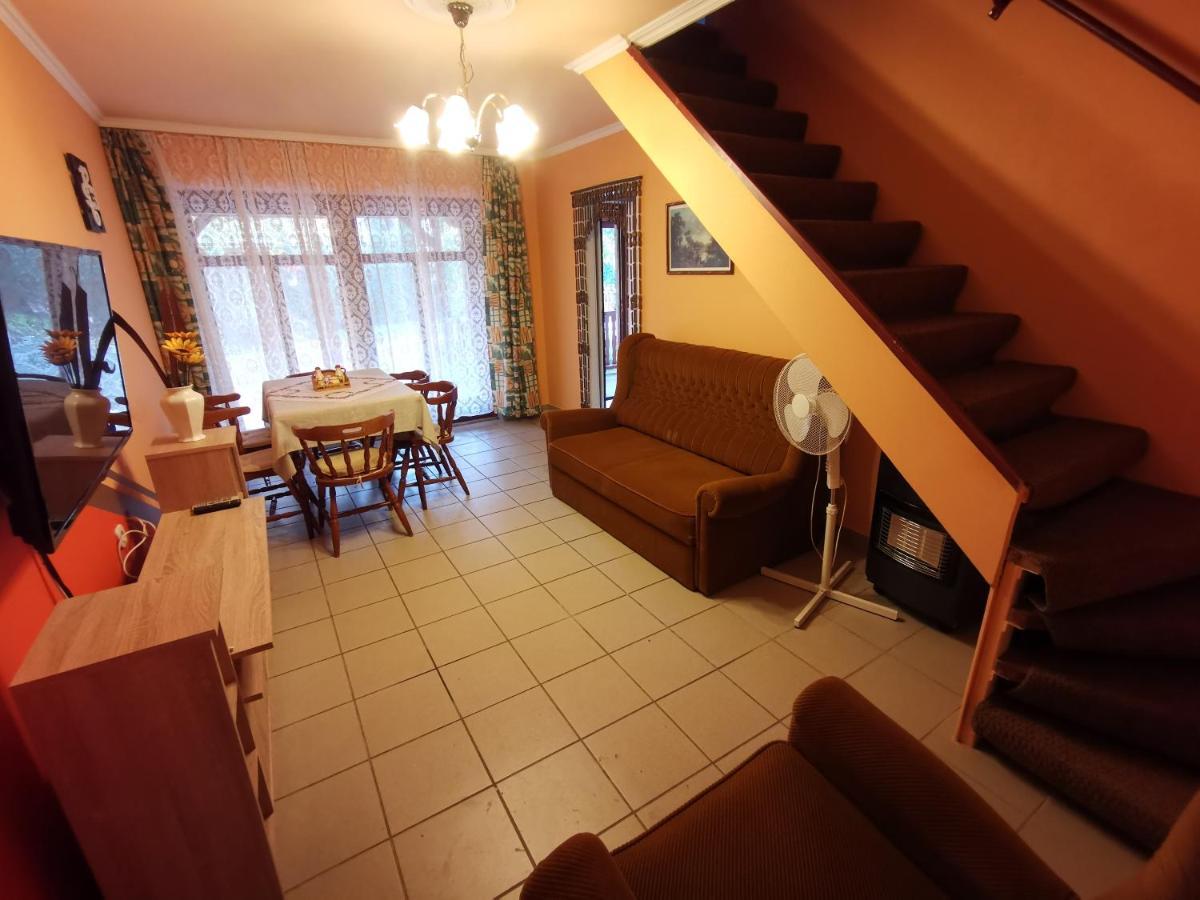 Erika vendégház centrumban Balatonkeresztúr Exteriör bild